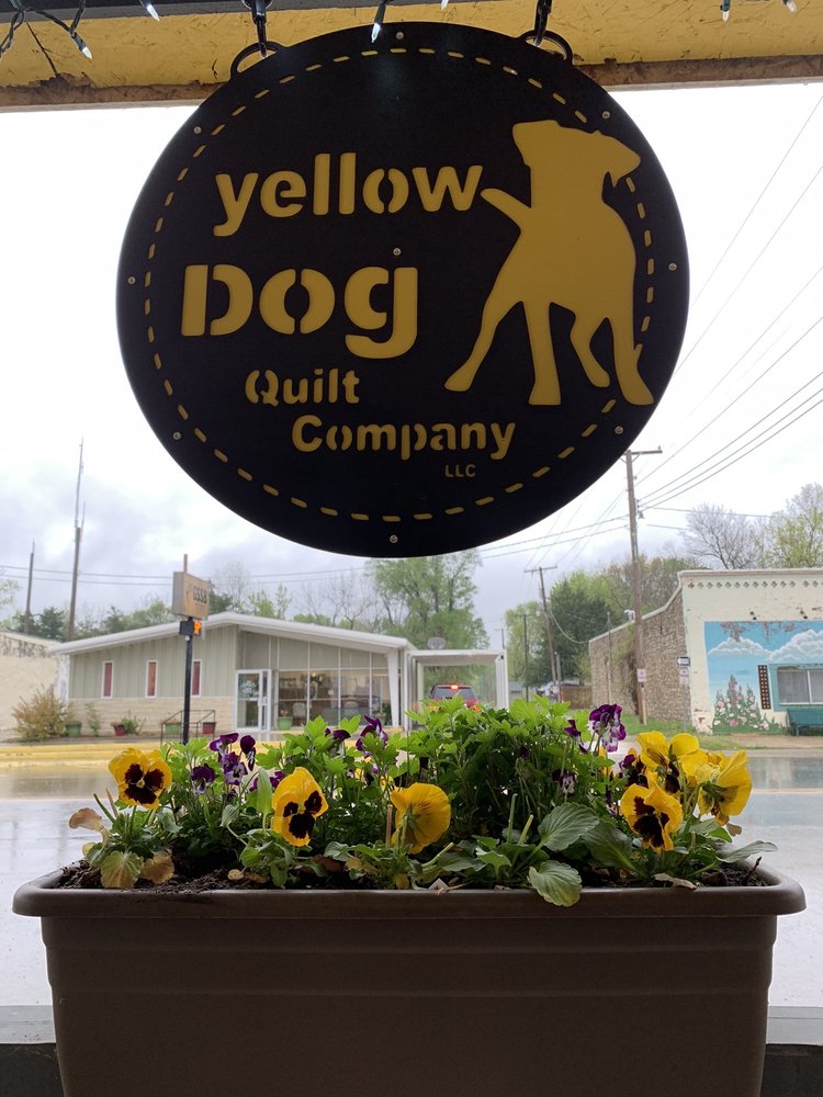 YELLOW DOG QUILT 117 E Franklin St, Pomona, Kansas Fabric Stores