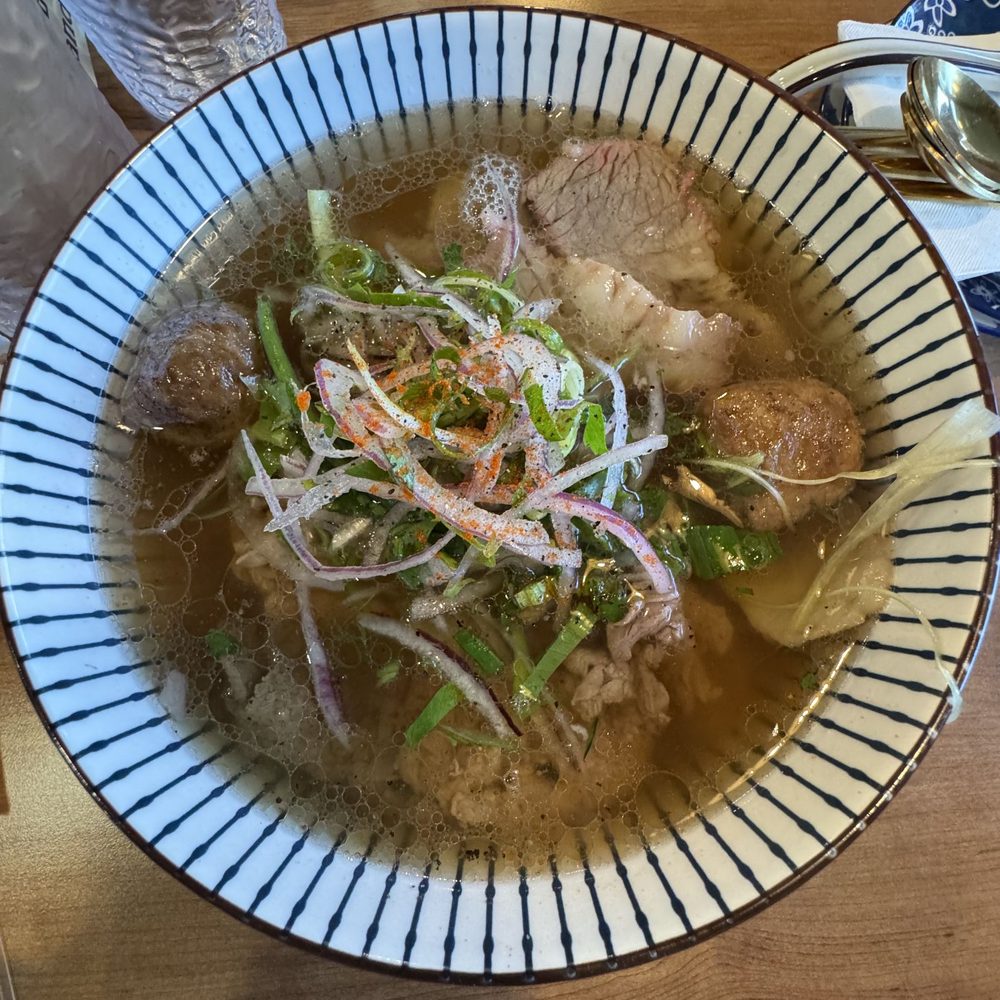 Me’s Kitchen - Pho - Vietnamese Near Me - Sacramento, California