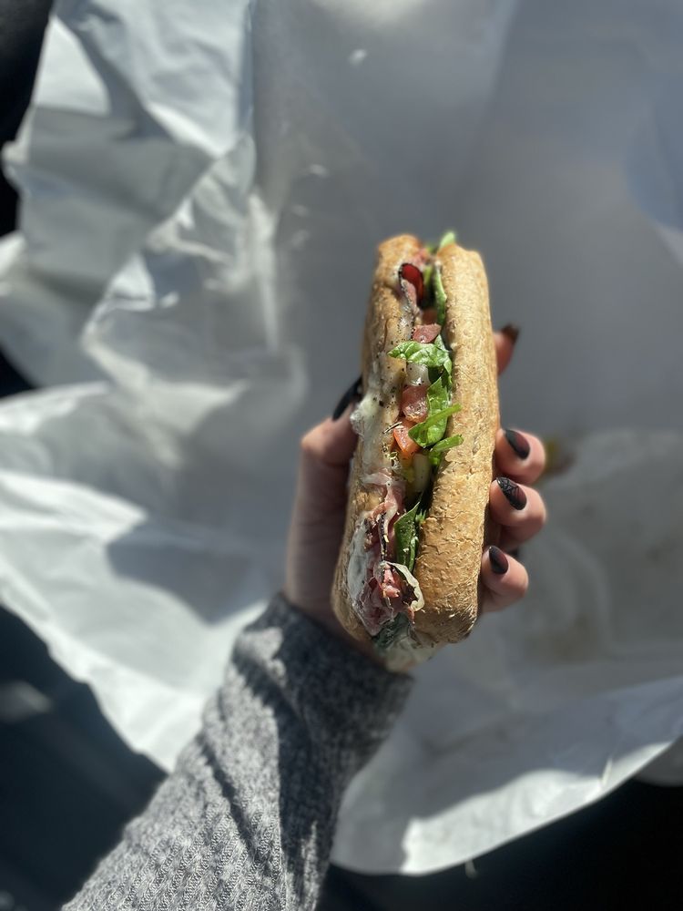 Train Stop Deli Logo