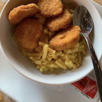 Cafecito Lindo - Kids Mac and cheese con chicken nuggets - Cafes Near Me - Lenexa, Kansas Cafecito Lindo - Kids Mac and cheese con chicken nuggets - Cafes Near Me - Lenexa, Kansas