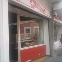 Pastelería Suiza - Vitrina con postres