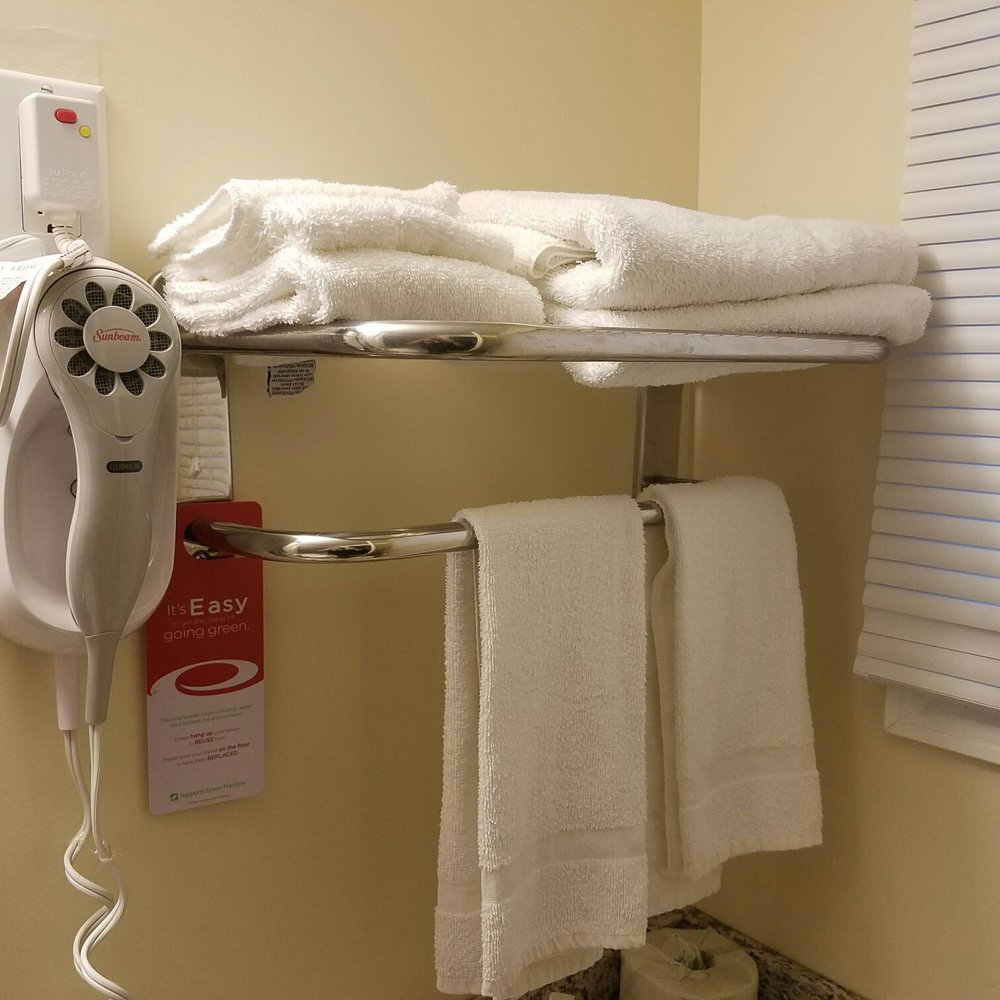 Econo Lodge Bellefonte I-99 - Towels you begin with. - Hotels Near Me - Bellefonte, Pennsylvania Econo Lodge Bellefonte I-99 - Towels you begin with. - Hotels Near Me - Bellefonte, Pennsylvania