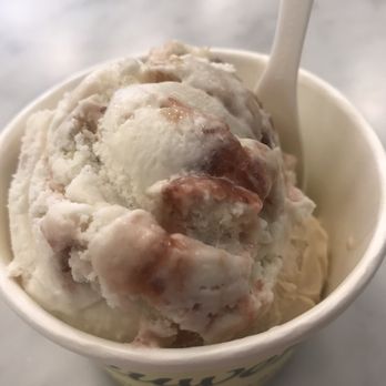 Van Leeuwen Ice Cream - Vegan strawberry shortcake - Ice Cream & Frozen Yogurt Near Me - Houston, Texas Van Leeuwen Ice Cream - Vegan strawberry shortcake - Ice Cream & Frozen Yogurt Near Me - Houston, Texas