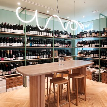 Golden Hour Wine - Beautiful custom table by Integral Studio - Beer, Wine & Spirits Near Me - Orlando, Florida Golden Hour Wine - Beautiful custom table by Integral Studio - Beer, Wine & Spirits Near Me - Orlando, Florida
