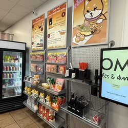TOMO Noodles & Dumplings - Inside