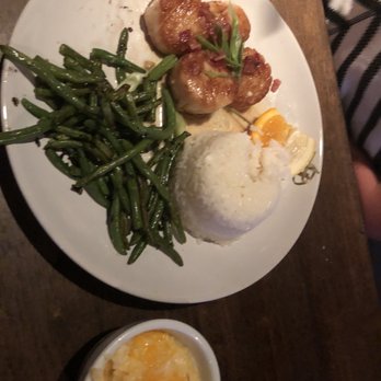 Marker 107 - Scallops with side of cheese grits - Seafood Near Me - Richmond Hill, Georgia