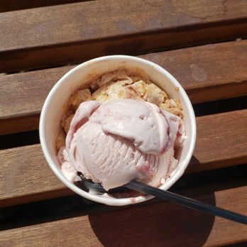 Salt & Straw - Peanut butter brittle & strawberry with balsamic vinegar - Ice Cream & Frozen Yogurt Near Me - Gilbert, Arizona