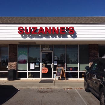 Suzanne's Bakery & Eatery - Store front, with daily specials on chalkboard. - Sandwiches Near Me - Athens, Alabama Suzanne's Bakery & Eatery - Store front, with daily specials on chalkboard. - Sandwiches Near Me - Athens, Alabama