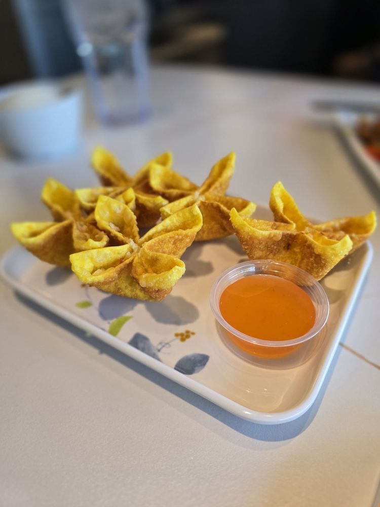 Alleyway Asian Cuisine - Photo 3