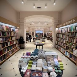 Barnes & Noble Booksellers