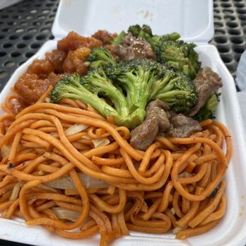 ChopSpoon - Chow mein, beef broccoli, orange chicken - Fast Food Near Me - San Fernando, California ChopSpoon - Chow mein, beef broccoli, orange chicken - Fast Food Near Me - San Fernando, California