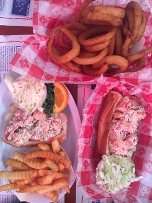 LUNCH Lobster Roll Amagansett by null