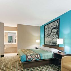 Super 8 by Wyndham Brunswick/South - Guest room