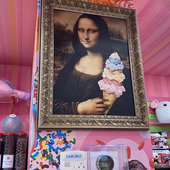 Sloan's - Mona Lisa with a triple scoop - Ice Cream & Frozen Yogurt Near Me - Lauderdale By the Sea, Florida Sloan's - Mona Lisa with a triple scoop - Ice Cream & Frozen Yogurt Near Me - Lauderdale By the Sea, Florida