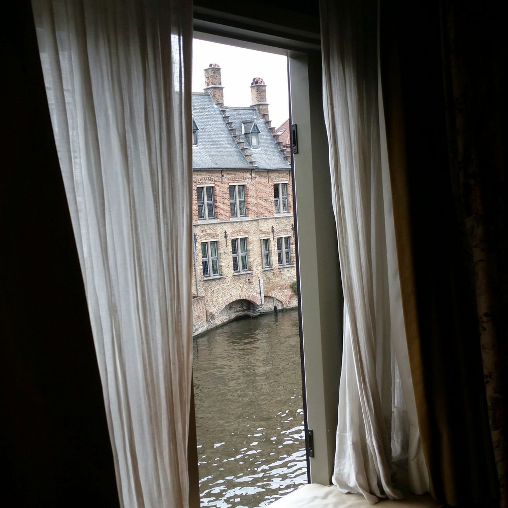 Relais Bourgondisch Cruyce - This is the window in the Superior Room that Ray jumps out in the film "In Bruges."  It is in the Superior Room. - Hotels Near Me - Bruges, VWV