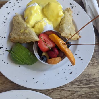 Brioche Ristorante - Eggs Benedict - Italian Near Me - Vancouver, British Columbia