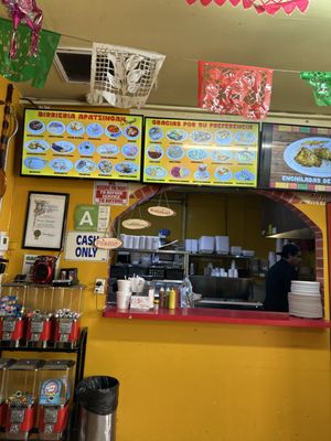 Birrieria Apatzingan by null