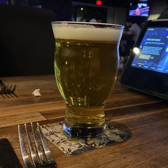 Yard House - Draft Beer - New American Near Me - Sacramento, California Yard House - Draft Beer - New American Near Me - Sacramento, California