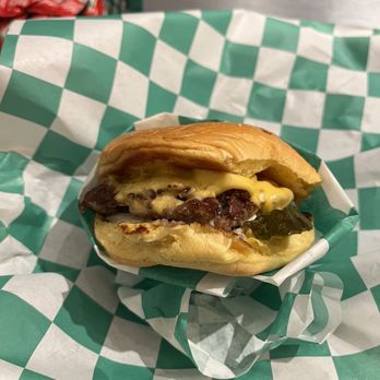 Lovely's Old Fashioned - Cheeseburger - Burgers Near Me - New York, New York