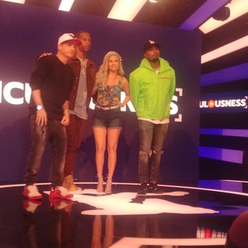 Hayvenhurst Sound Stage - Rob, Victor Ortiz, Chanel and Steelo - Performing Arts Near Me - Van Nuys, California