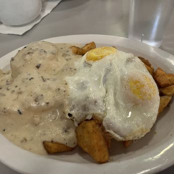 Hot Plate - Biscuits and Gravy - Breakfast & Brunch Near Me - Minneapolis, Minnesota