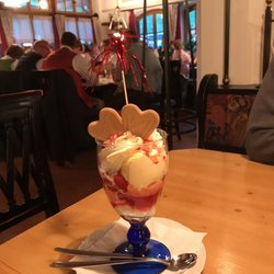Römerkeller - Ice cream with raspberries. Yum!
