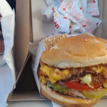 In-N-Out Burger - Whenever they ask if it's for here or for the car, I'm always like,  it's for right now - Fast Food Near Me - Chandler, Arizona