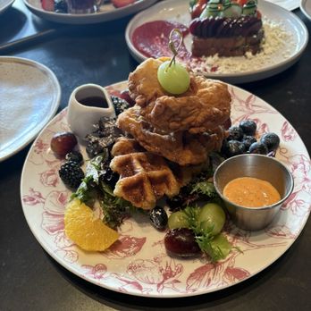 Tutu Lounge - Waffle and fried chicken - Breakfast & Brunch Near Me - San Rafael, California