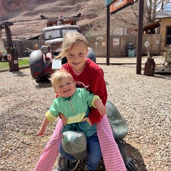 Hole N' the Rock - Fun place to walk around and stretch your legs on a long road trip - Tours Near Me - Moab, Utah Hole N' the Rock - Fun place to walk around and stretch your legs on a long road trip - Tours Near Me - Moab, Utah