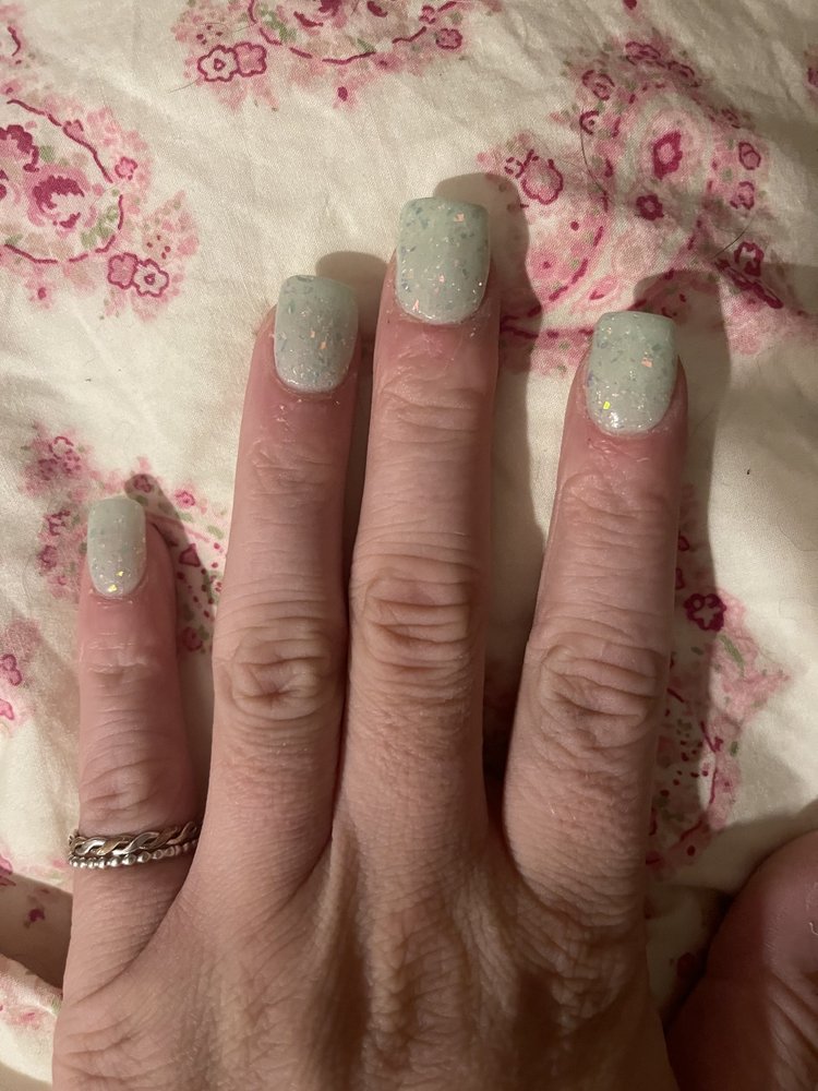 Luxury Nail Spa Logo