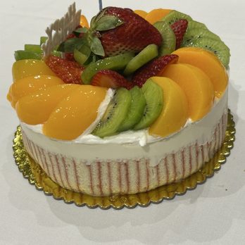 Sheng Kee Bakery & Cafe - 8" Fruit Basket Cake (8 水果籃蛋糕) - Bakeries Near Me - Daly City, California