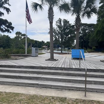 Captain Leonard Destin Park - Parks Near Me - Destin, Florida Captain Leonard Destin Park - Parks Near Me - Destin, Florida