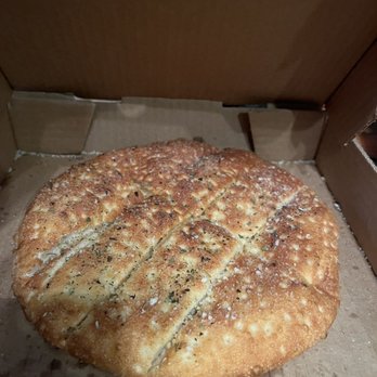 Crazy Tomato - side garlic bread complimentary with pasta dish - Italian Near Me - Allen, Texas