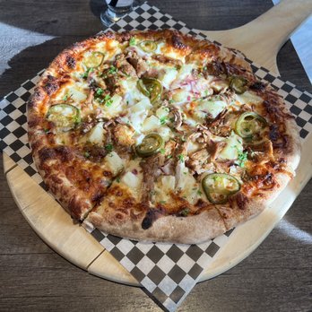 Bricks & Barley - Bbq pulled pork pizza - Pizza Near Me - Niagara-on-the-Lake, Ontario