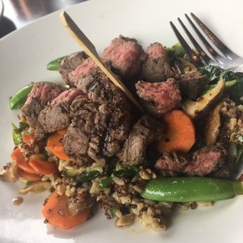 Yard House - Steak Bowl - New American Near Me - Orlando, Florida