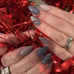 Belle Nails - My New Year's Eve nails