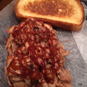 Sonny's BBQ - Pulled pork on garlic bread - YUM! - Barbeque Near Me - Palm Coast, Florida Sonny's BBQ - Pulled pork on garlic bread - YUM! - Barbeque Near Me - Palm Coast, Florida