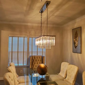 PowerWorks - Chandelier lighting in dining room - Electricians Near Me PowerWorks - Chandelier lighting in dining room - Electricians Near Me