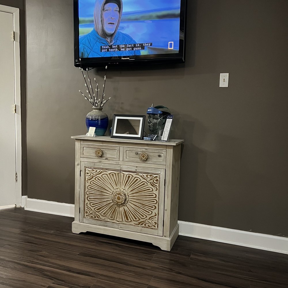 Trevino Brandon, DDS - Waiting area - General Dentistry Near Me - Hurst, Texas Trevino Brandon, DDS - Waiting area - General Dentistry Near Me - Hurst, Texas