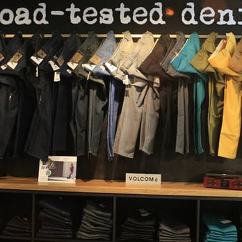 Volcom - Women's Clothing Near Me - Mont-de-Lans, 38