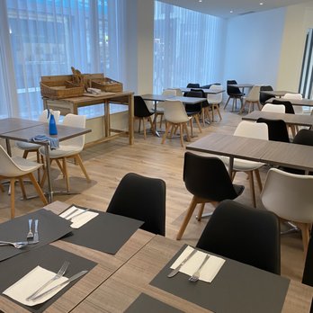Hôtel Aris - Breakfast room - Hotels Near Me - Brussels, BRU