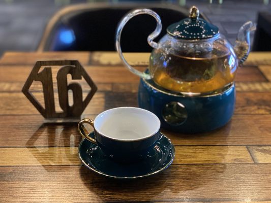 La Luna Tea and Dessert Bar by null