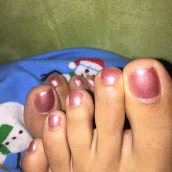 Le's Nail Studio - Forgive my odd looking toes, just focus on the pedicure haha #peachy - Nail Salons Near Me - Kaneohe, Hawaii Le's Nail Studio - Forgive my odd looking toes, just focus on the pedicure haha #peachy - Nail Salons Near Me - Kaneohe, Hawaii