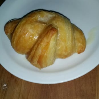 Cheddar's Scratch Kitchen - Butter croissant... yummy - American Near Me - Orlando, Florida Cheddar's Scratch Kitchen - Butter croissant... yummy - American Near Me - Orlando, Florida