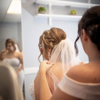 Topknot - Bridal vibes - Hair Salons Near Me - Denver, Colorado Topknot - Bridal vibes - Hair Salons Near Me - Denver, Colorado