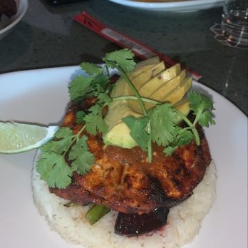 Moxies - Chipotle Mango Chicken - Cocktail Bars Near Me - Houston, Texas