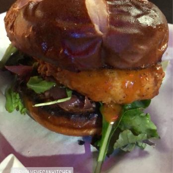Evolve Modern Vegan Kitchen - Buffalo Chickun Sandwich - Pubs Near Me - Daytona Beach, Florida