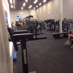 Fitness First Macquaire - Free Weights