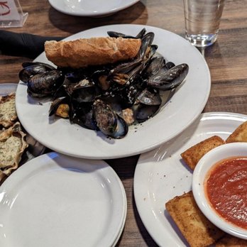 Angelo’s Taverna - Chargrilled "Original" Oysters, Mussels, Toasted Ravioli - Italian Near Me - Denver, Colorado