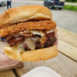 Burger Barn - Hash burger (Hash brown, egg, bacon, cheese, burger)